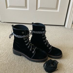 Stuart Weitzman Metermaid boots